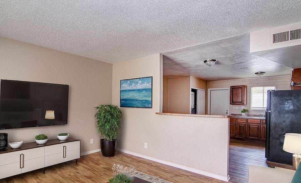1st image of 1809 N 50th St #15