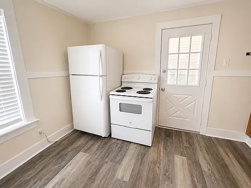 28 & 28 1/2 Prospect Street Photo 1