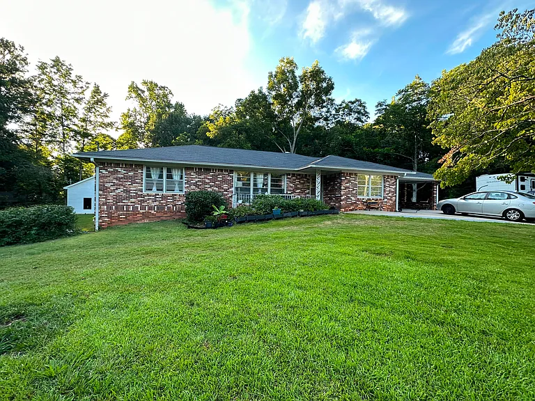 916 Level Creek Rd — Photo 1