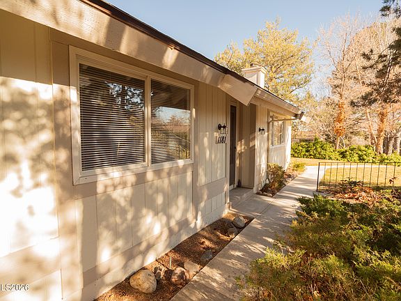 3rd image of 1181 Wagon Wheel Cir