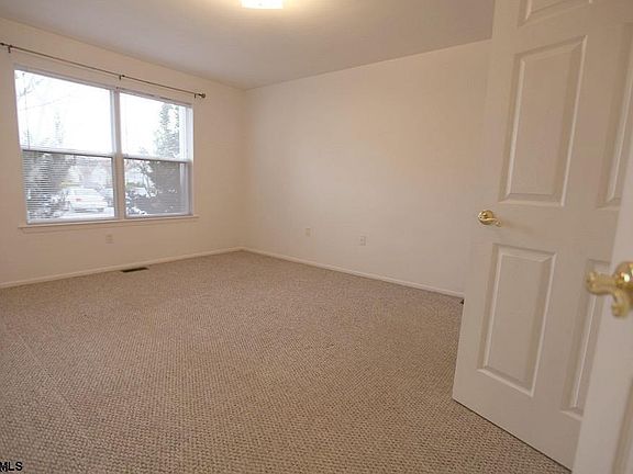 5th image of 5 E Woodland Ave