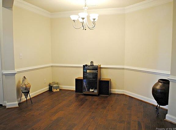 4th image of 4305 Pond St