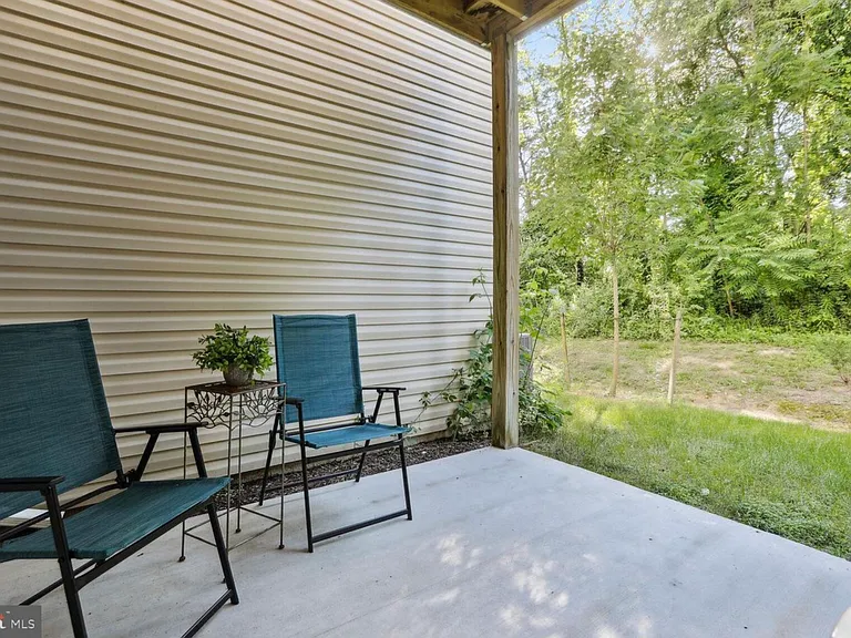 8329 Meadowood Dr — Photo 31