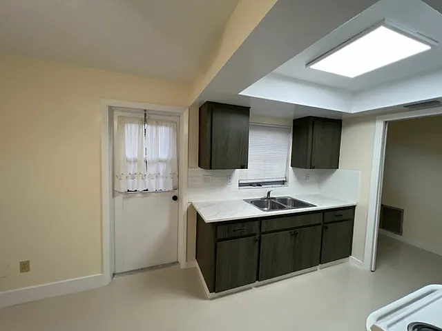 631 Heritage Ln #A — Photo 9