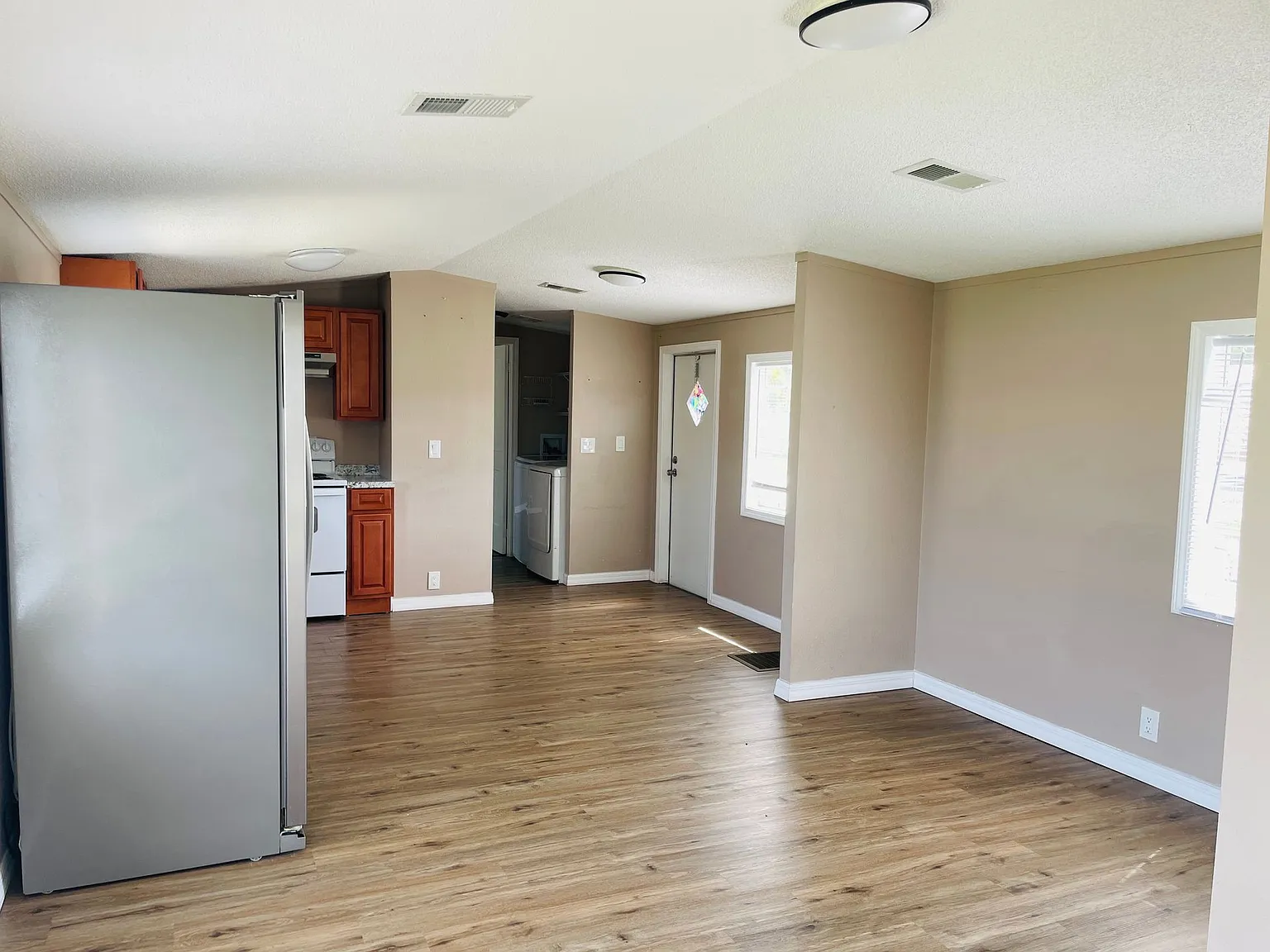 The Shire Mobile Home Ne Palm Bay For Rent! — Photo 3