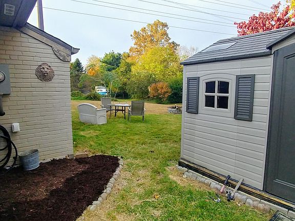 3rd image of 3011 Normandy Ave