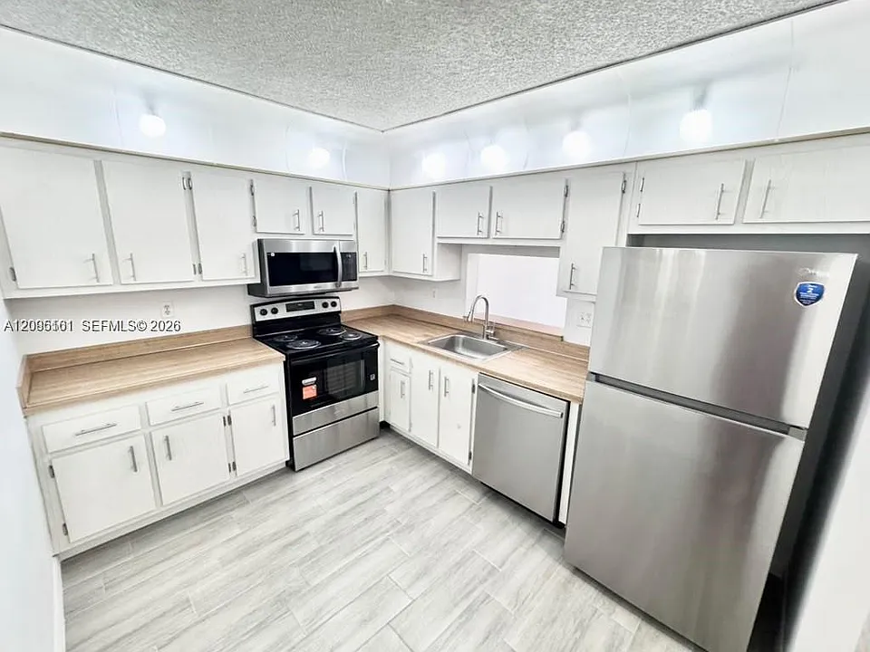 1800 SW 81st Ave #1204