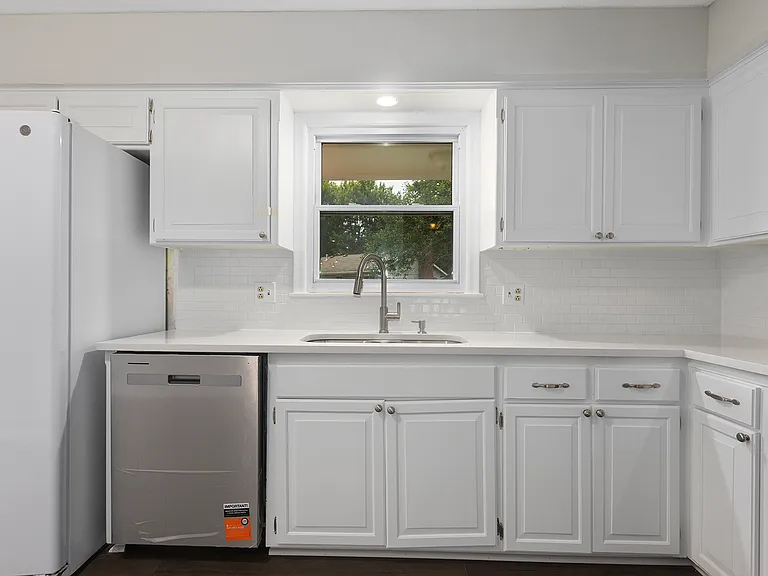 7115 Robin Ln — Photo 9