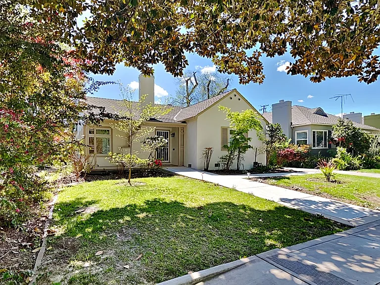 1866 Bidwell Way — Photo 2