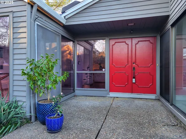 20 Greenridge Ct, Lake Oswego, OR 97035