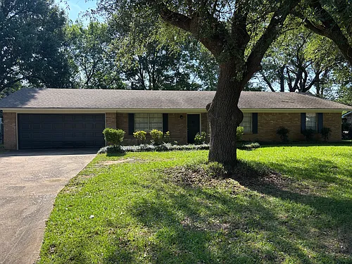 1808 Laney Dr Photo 1