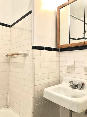 Rented by Waverly Realty Associates | media 18