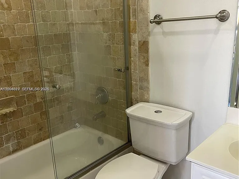 2415 NW 16th Street Rd #102 — Photo 8