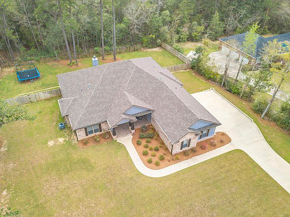4th image of 130 Old South Dr