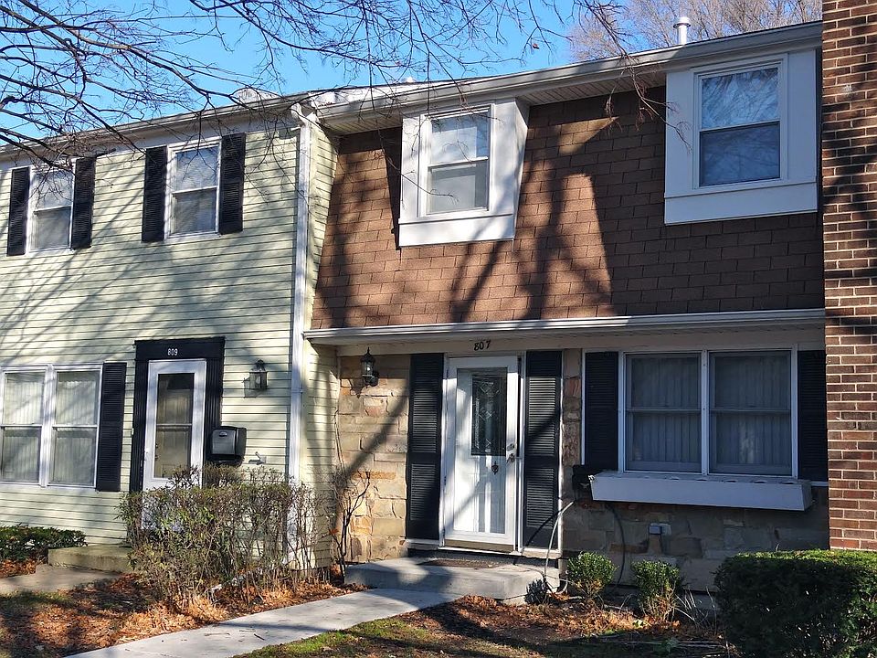 807 Bishop ct, Schaumburg Il