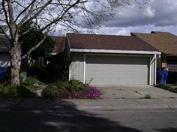 2nd image of 18 Yahi Ct
