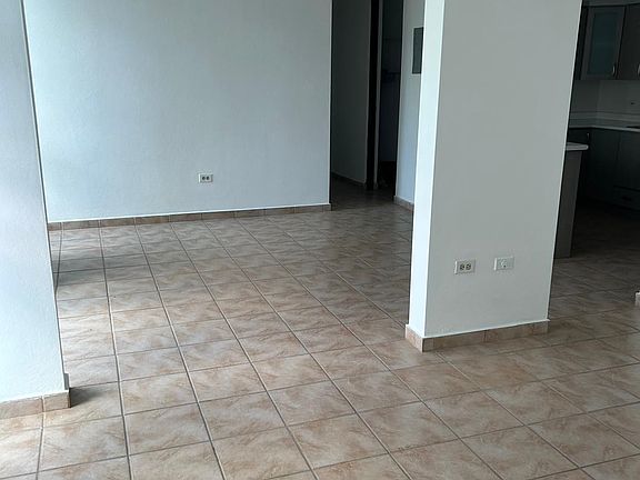 Combo: Living and Dinning Room