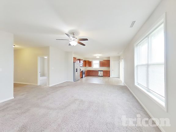 3rd image of 305 Gale Ct