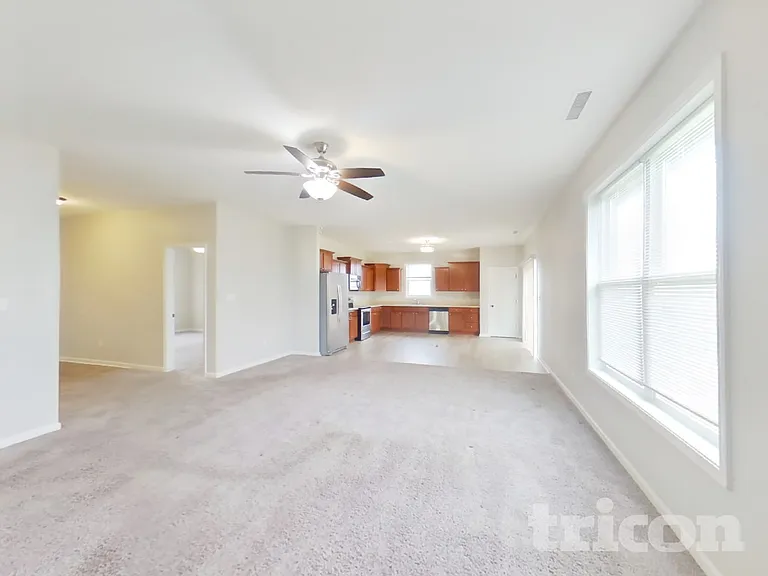 305 Gale Ct — Photo 3