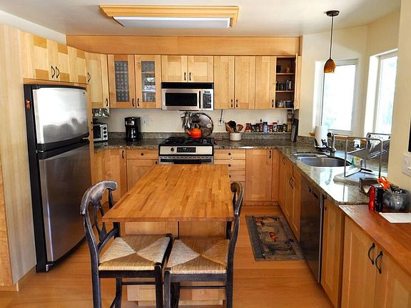 3rd image of 7017 Bellevue Ave