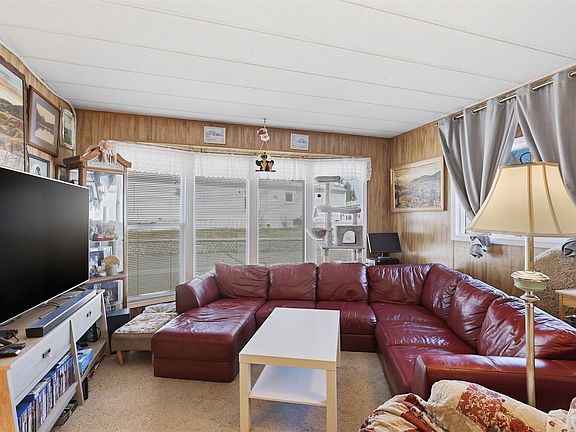 5th image of 1555 Howe Rd #73
