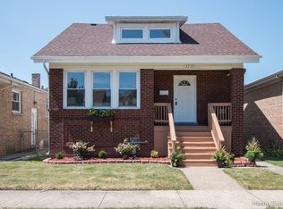 2722 Clarence Ave, Berwyn, IL 60402