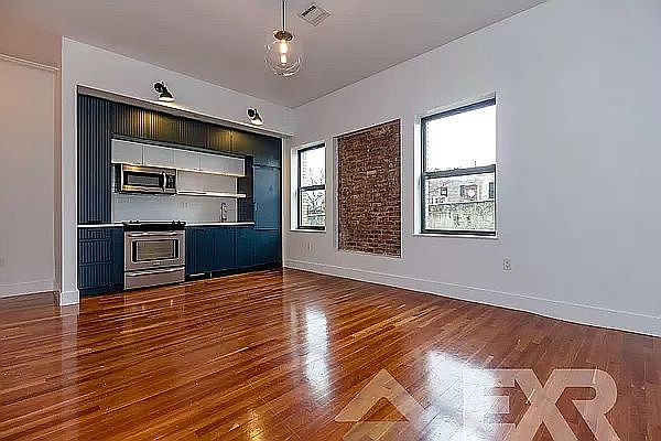 1st image of 180 Bainbridge St #212-1