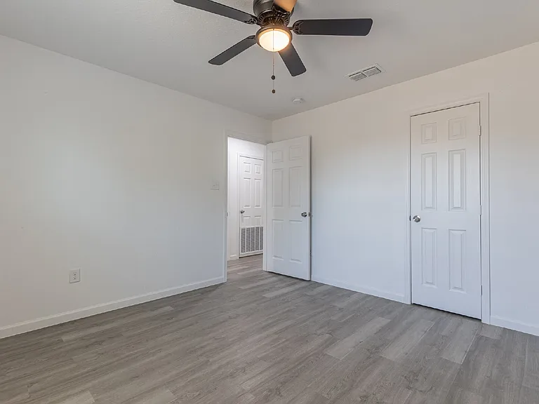 1006 County Road 4516 — Photo 17