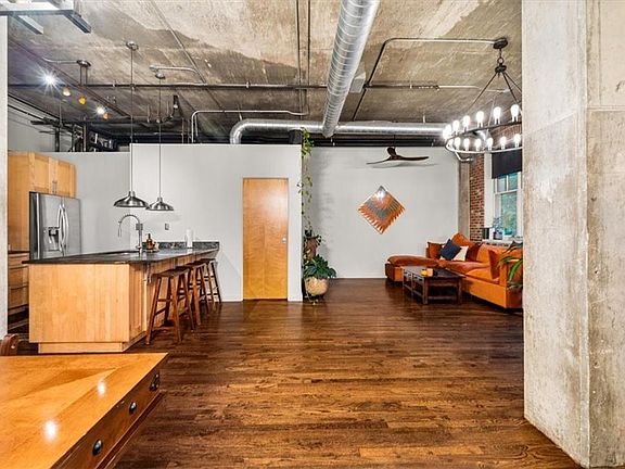 5th image of 3235 Roswell Rd NE Unit 609