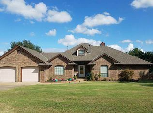 1117 Briar Creek Rd, Enid, OK 73703