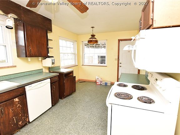 5th image of 103 Lovell Dr