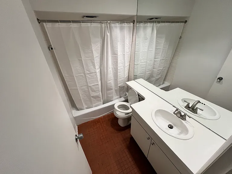1855 N Halsted St — Photo 3