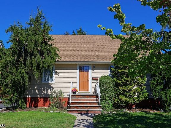 4th image of 621 Woodlawn Ave