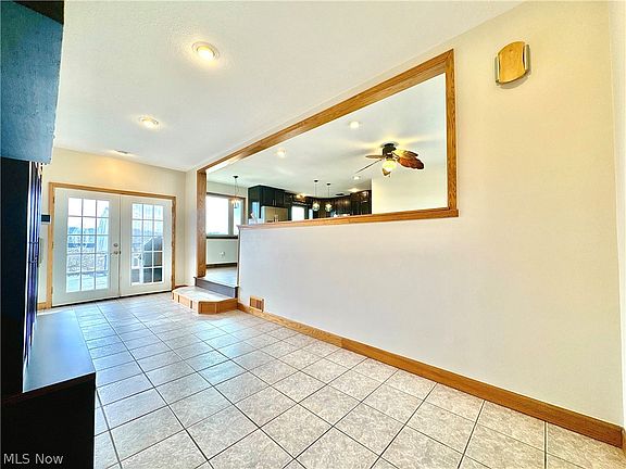 4th image of 1446 Riverview Dr