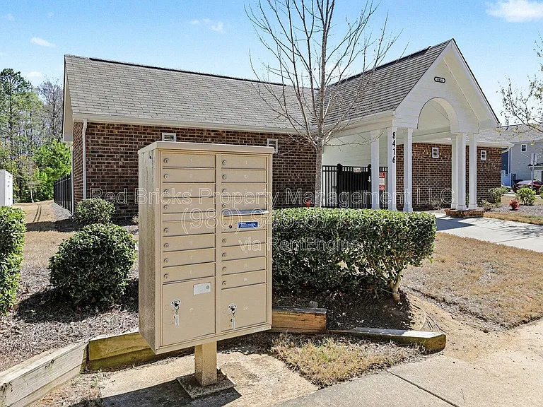9315 Grand Valley Dr — Photo 43