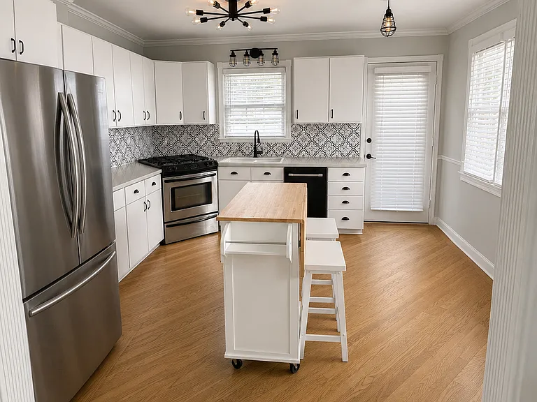 505 Moore Rd — Photo 4