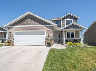 300 E 81st Pl, Sioux Falls, SD 57108