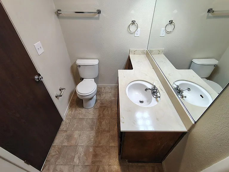 1005 Sylvan Meadows Dr — Photo 7