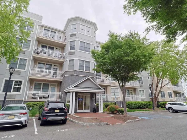 15 Enterprise Ct APT 104, Jersey City, NJ 07305
