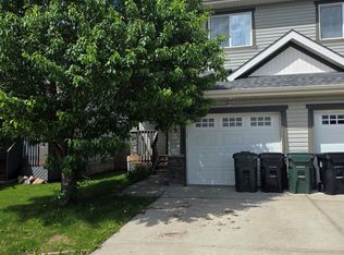 4 Springwood Way, Spruce Grove, AB T7X 0L4