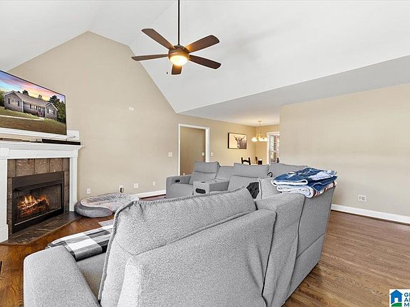 4th image of 2500 Chelsea Way