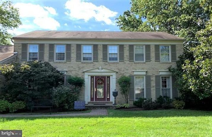 2nd image of 3700 Templeton Pl