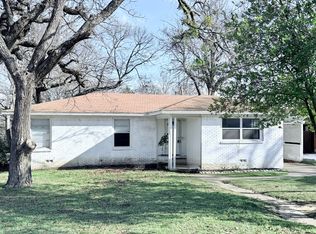 2100 S Bluebonnet Ave, Denison, TX 75020