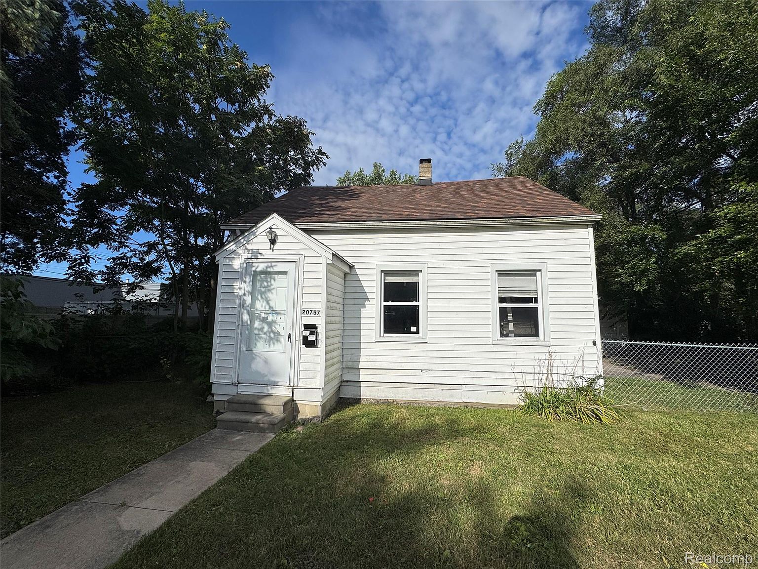 20737 Nummer St, Warren, MI 48089 | Zillow