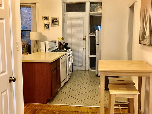 kitchen/ dining area