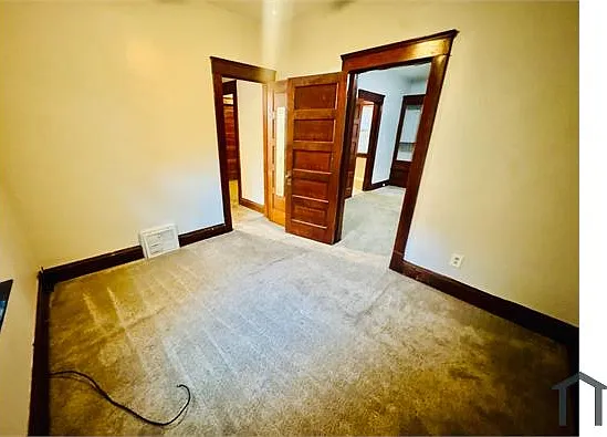 2 bed, 993 sqft, $900 — Photo 1