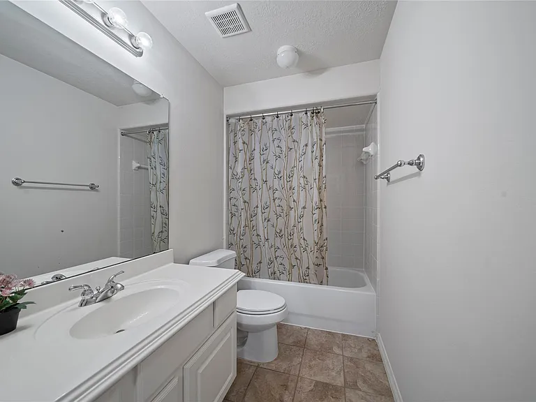 14443 Basalt Ln — Photo 35