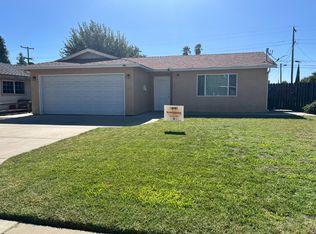 1056 2nd St, Livingston, CA 95334