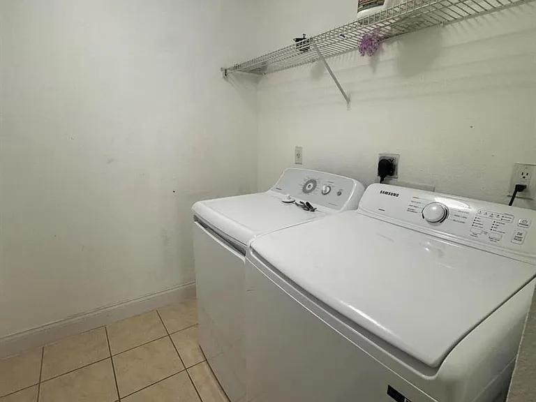 1733 Pointe West Way — Photo 15