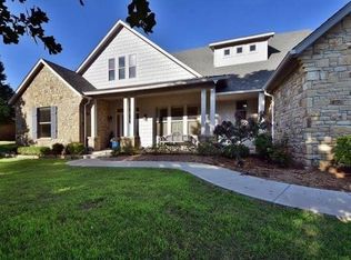 7952 Pleasant Oaks Dr, Edmond, OK 73034